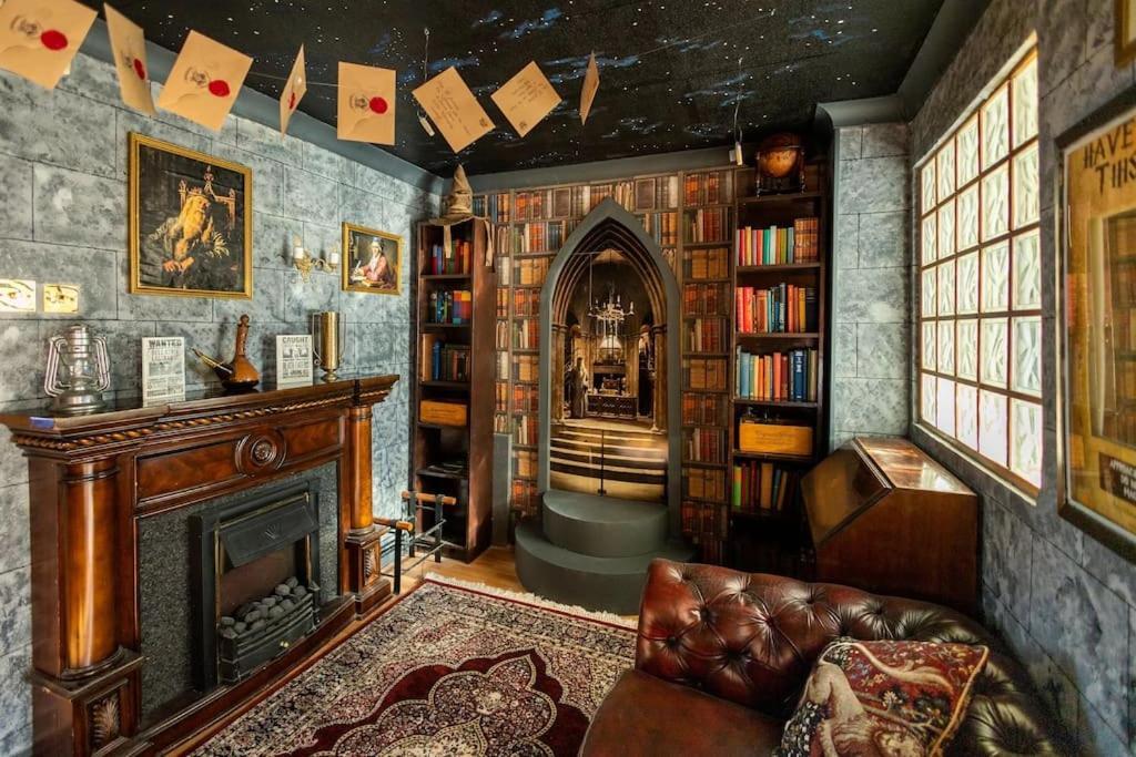 Hogwarts Hideaway Themed Property 沃特福德 外观 照片