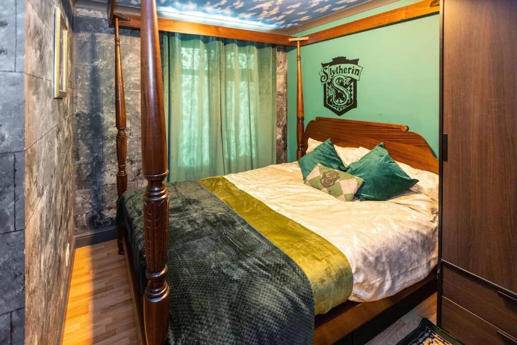Hogwarts Hideaway Themed Property 沃特福德 外观 照片