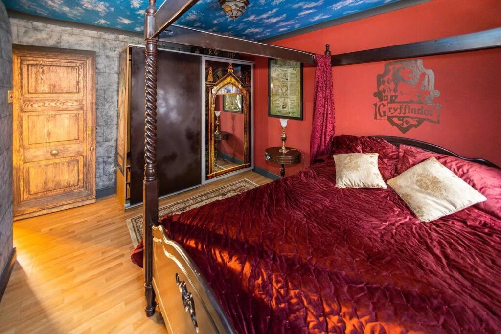Hogwarts Hideaway Themed Property 沃特福德 外观 照片